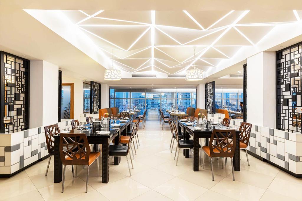 Dhaka Regency Hotel & Resort 외부 사진